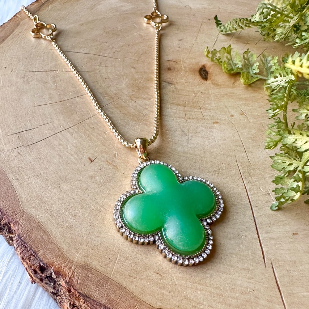 Vintage Alhambra Clover Motif Long Necklace Green & Gold Pendant Quatrefoil
